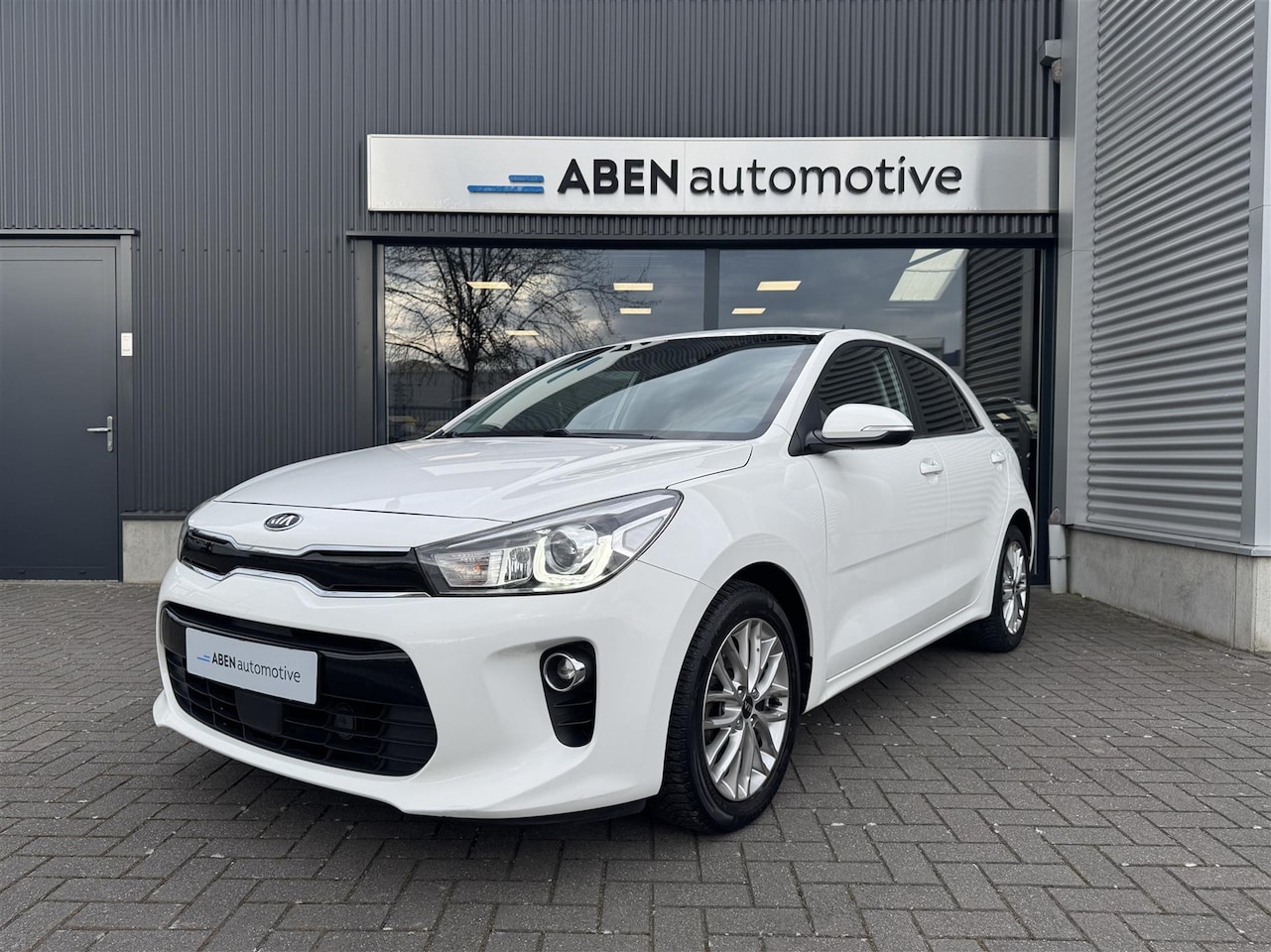 Kia Rio - 1.0 T-GDI 120PK Dream Team Edition (CAMERA|CRUISE|CARPLAY|4-SEIZ) - AutoWereld.nl