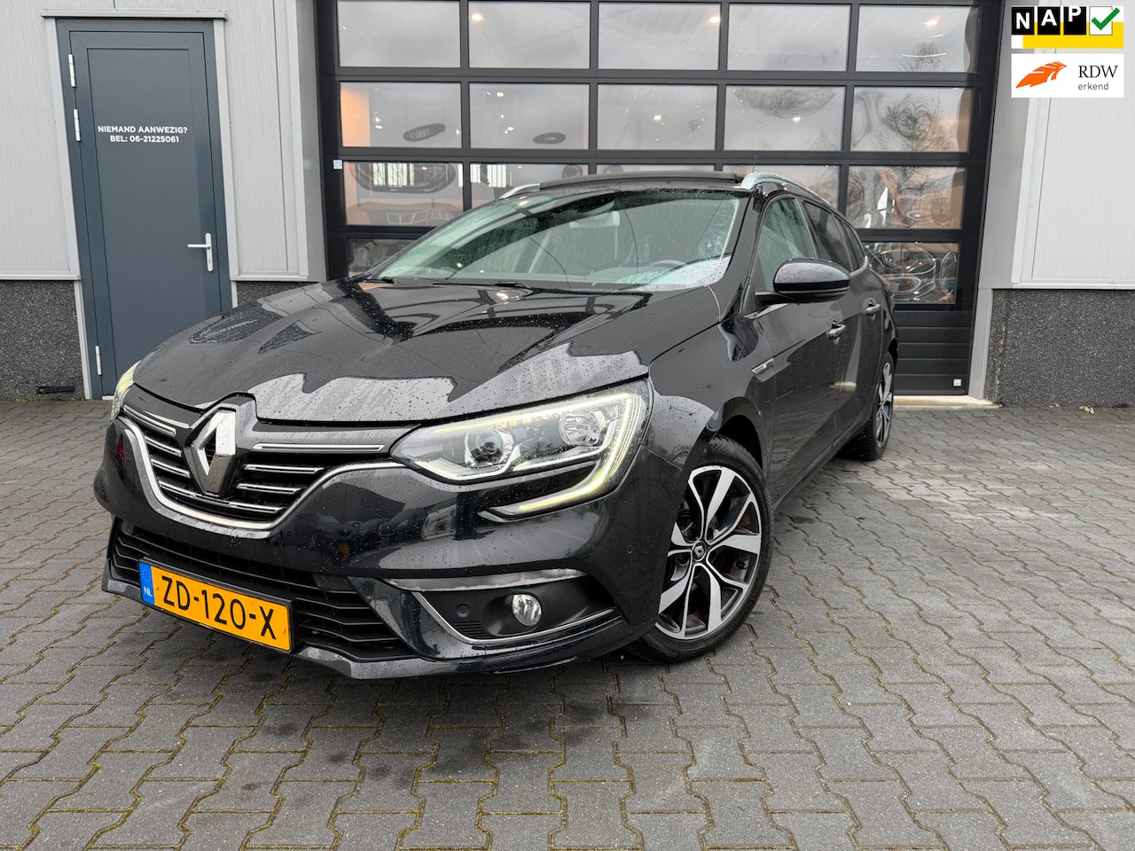Renault Mégane Estate - 1.3 TCe Bose Panoramadak automaat trekhaak - AutoWereld.nl