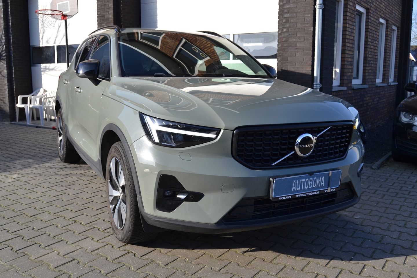 Volvo XC40 - 1.5 T4 Plug-in hybrid Ultimate Dark, lederen bekleding - AutoWereld.nl