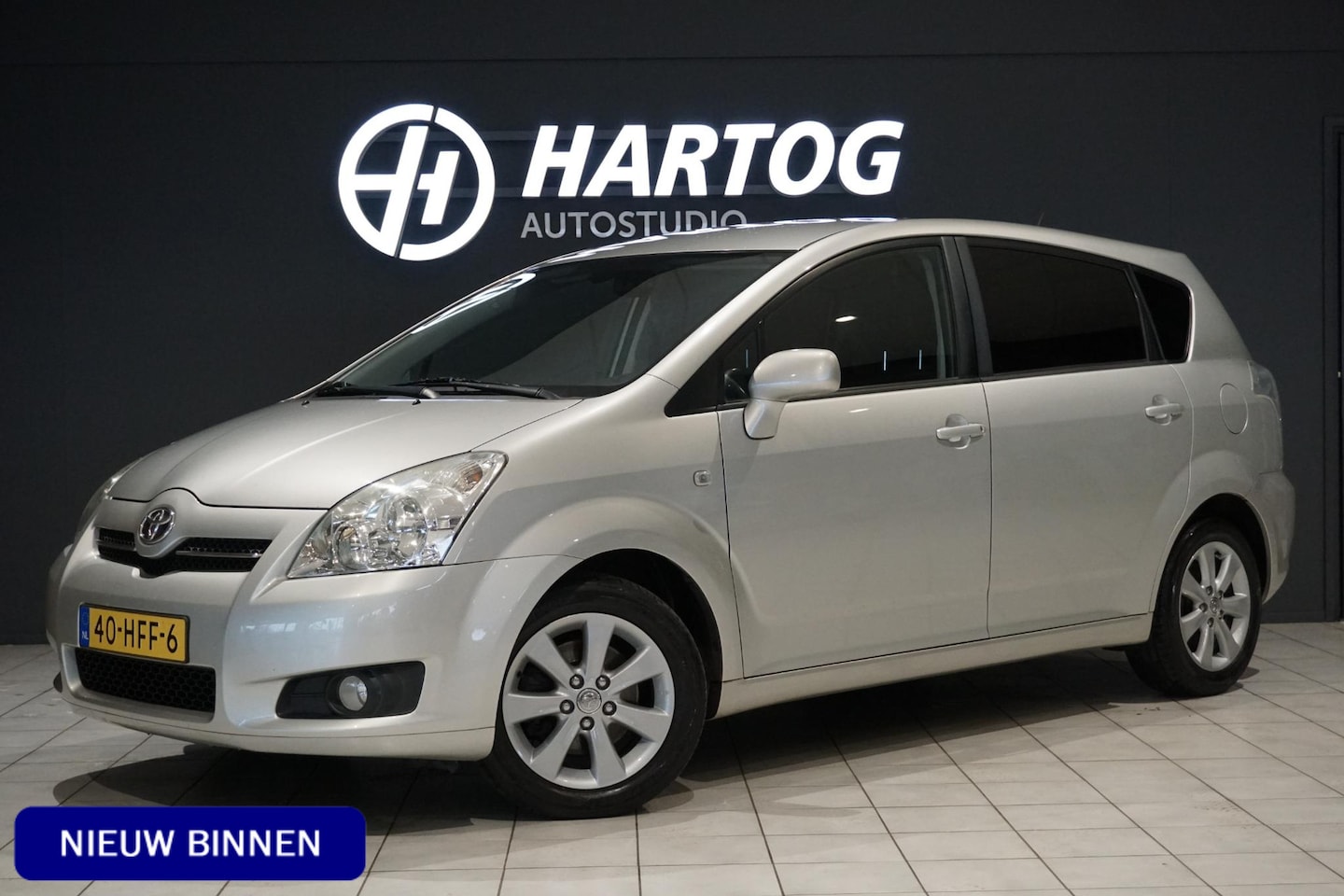 Toyota Verso - 1.6 VVT-i Luna + NAVIGATIE / CRUISE CONTROL / PDC / TREKHAAK - AutoWereld.nl