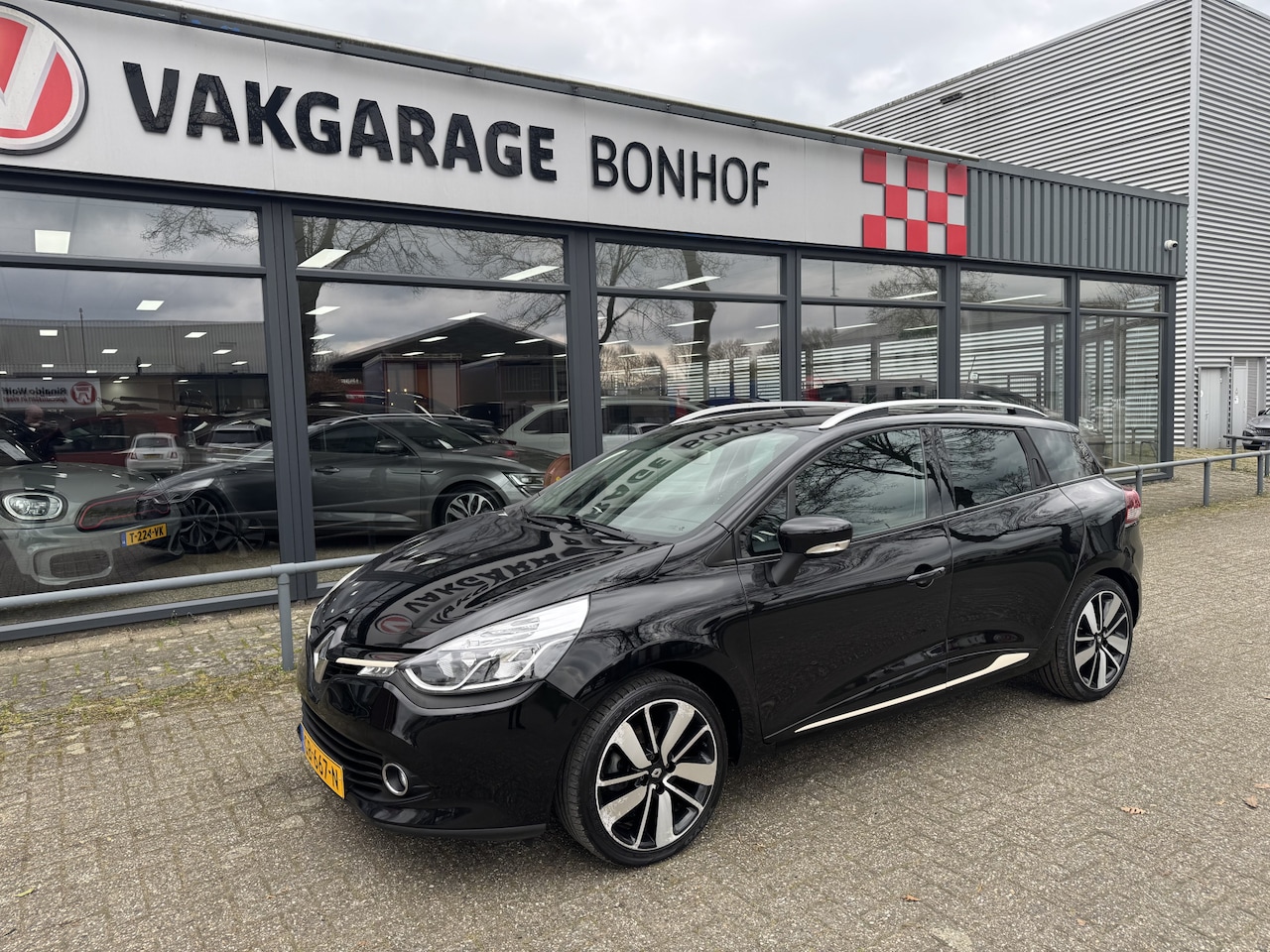Renault Clio Estate - 0.9 TCe Dynamique AIRCO-CRUISE-TREKHAAK - AutoWereld.nl