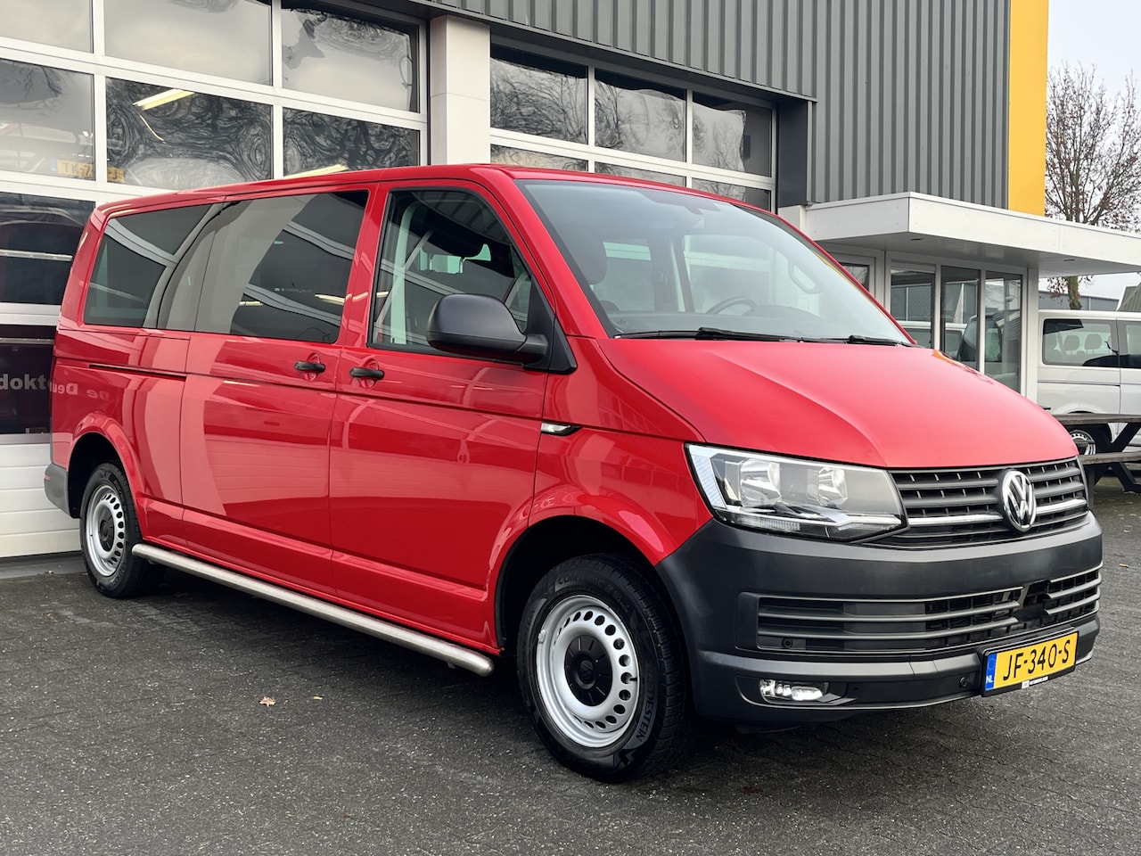 Volkswagen Transporter Kombi - 2.0 TDI L2H1 150pk BPM/ BTW vrij 9-Persoons Euro 6 Airco Cruise control Navigatiesysteem T - AutoWereld.nl