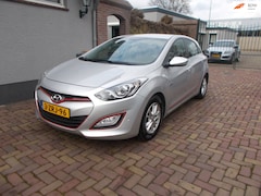 Hyundai i30 - 5drs 16 gdi bj 2015 nwe apk 1.6 GDI i-Motion