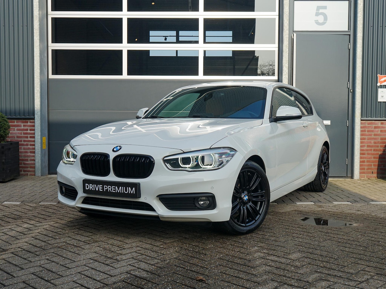 BMW 1-serie - 118i High Executive 118i High Executive - AutoWereld.nl