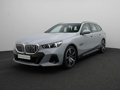BMW i5 Touring - eDrive40 M Sportpakket | M Sport Edition | Trekhaak | Driving Assistant Plus | Harman-Kard
