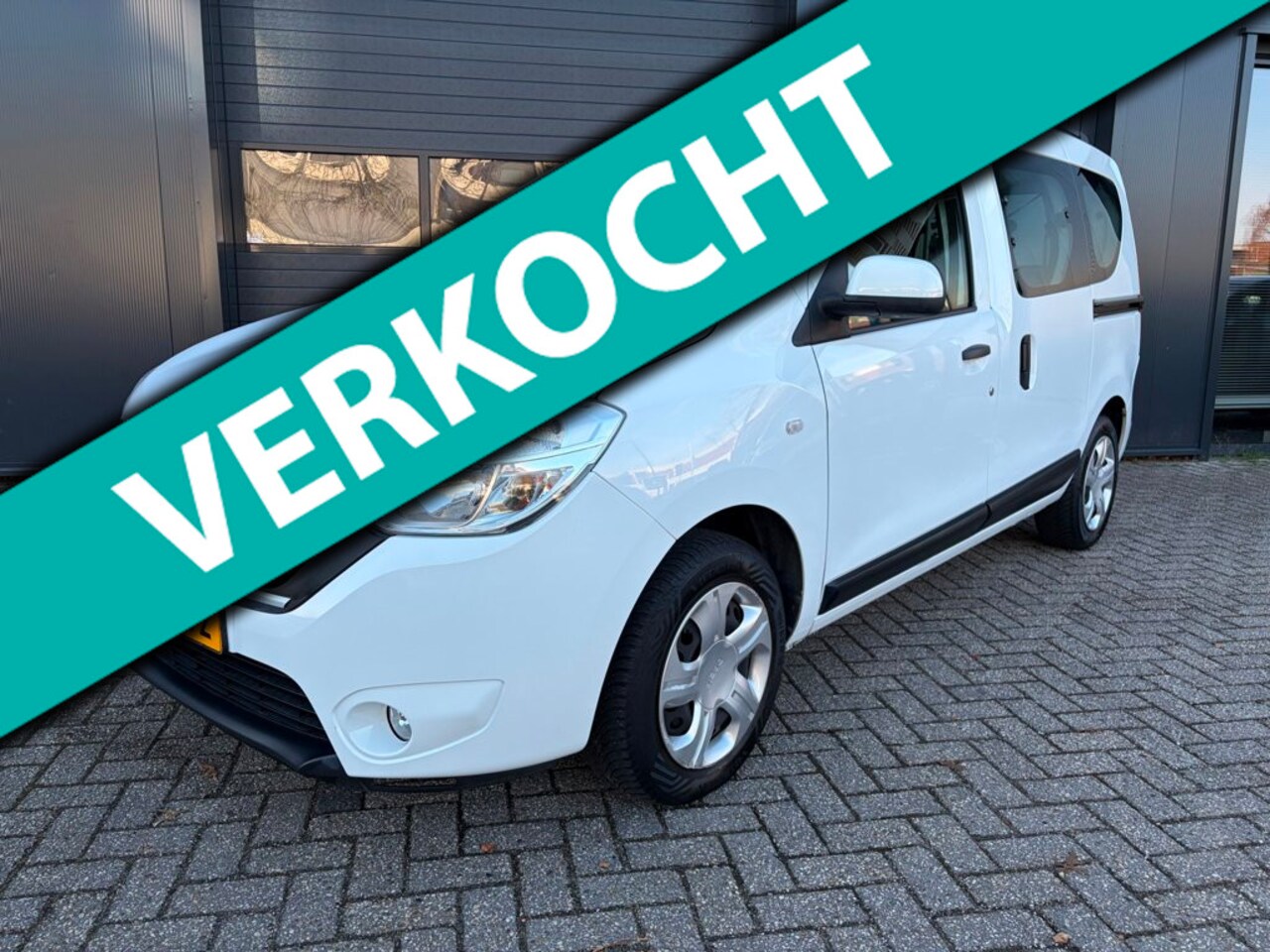 Dacia Dokker - 1.2 Tce Lauréate 1.2 TCe Lauréate, Airco, Cruise, NAP - AutoWereld.nl