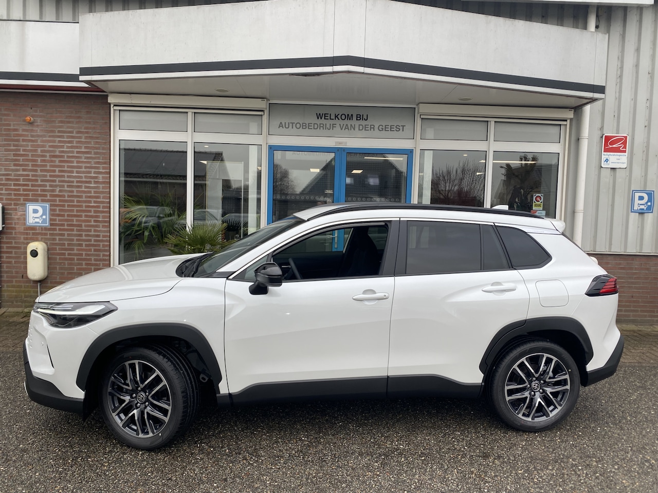 Toyota Corolla Cross - Hybrid 180 Dynamic Hybrid 180 Dynamic - AutoWereld.nl