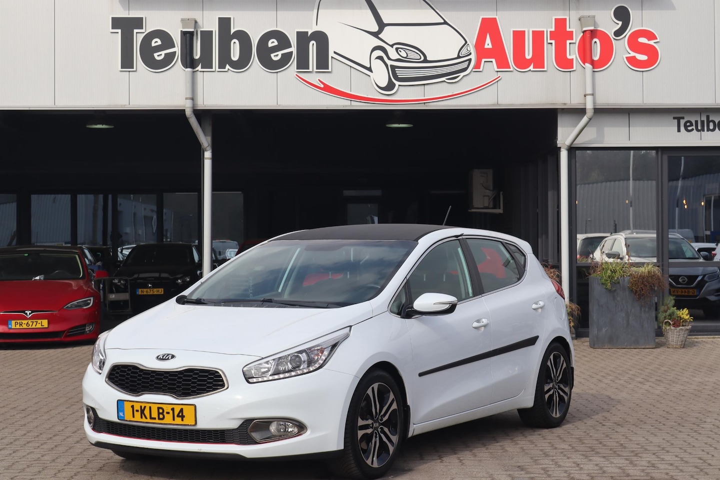 Kia Cee'd - 1.6 GDI Business Pack Navigatie, Camera, Climate control, Trekhaak, Cruise control, Elektr - AutoWereld.nl