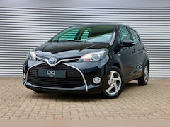 Toyota Yaris - 1.5 Hybrid Aspiration. | CAMERA | CRUISE | AIRCO | STOELVERWARMING | LICHT METAAL