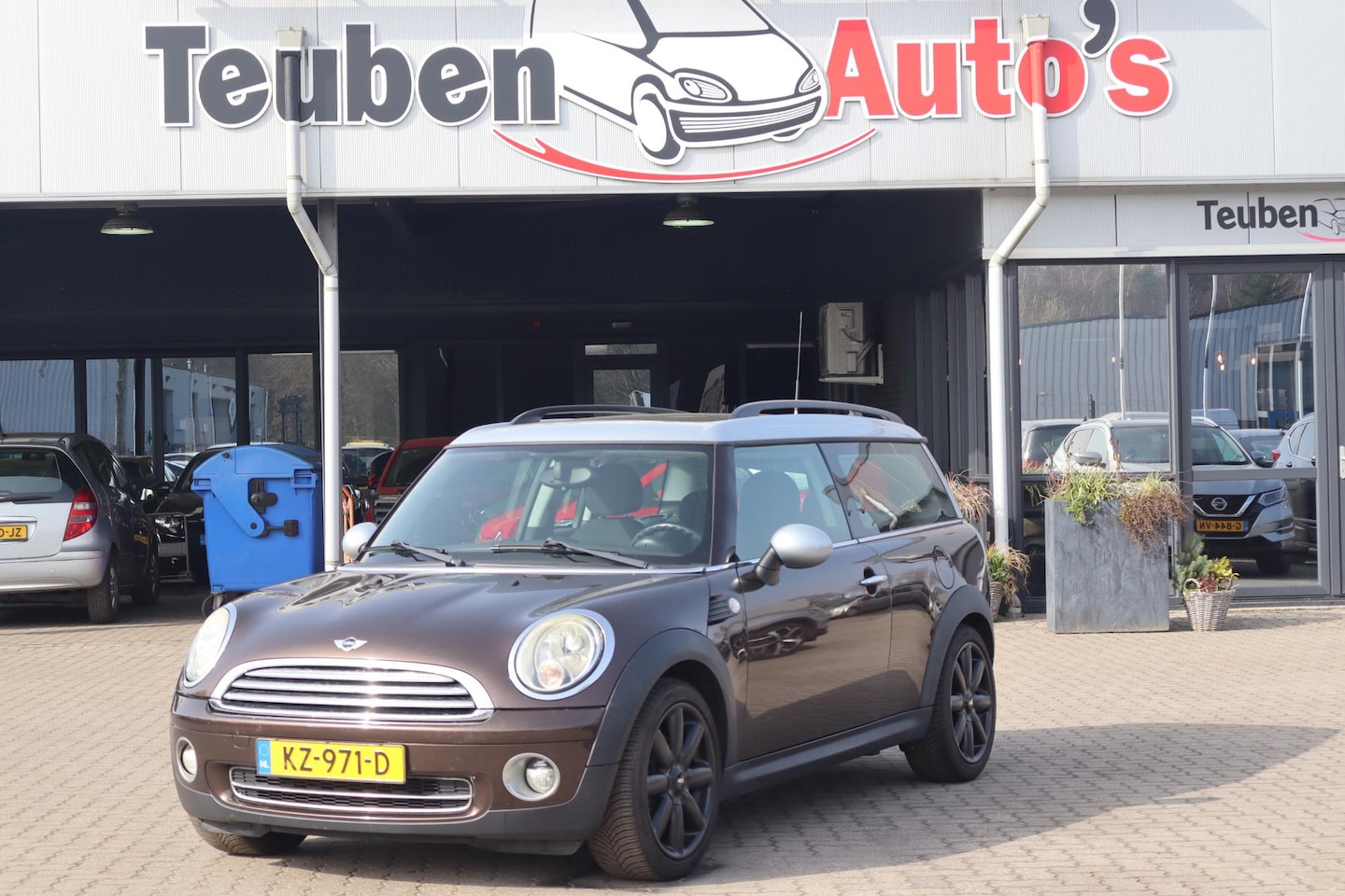 MINI Clubman - Mini 1.6 Cooper Panoramadak, Stoelverwarming, Elektrische ramen, Schuif- kanteldak, Climat - AutoWereld.nl