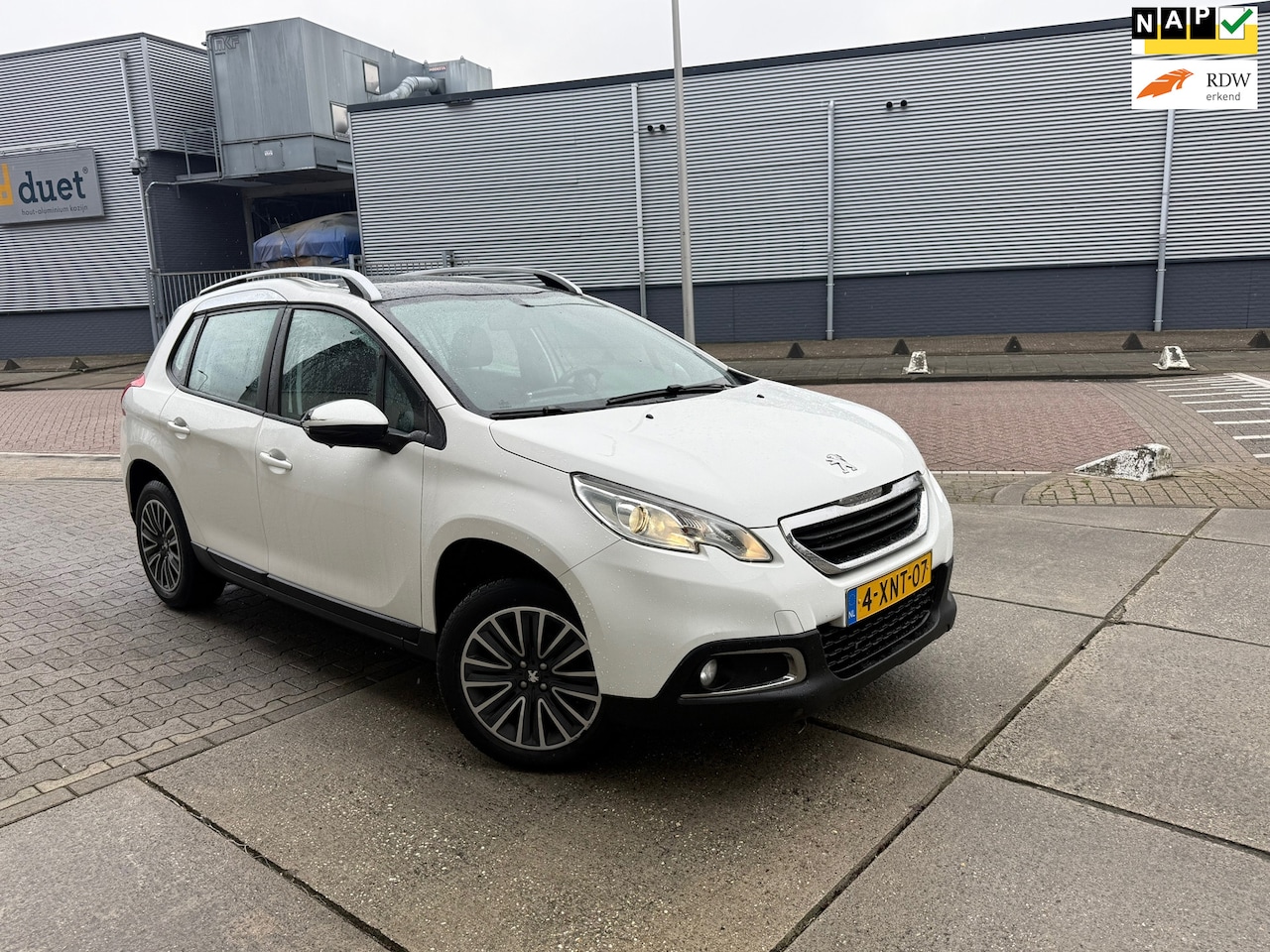 Peugeot 2008 - 1.2 PureTech Active GLAS DAK 5 Dr NAVI 64000 NAP - AutoWereld.nl