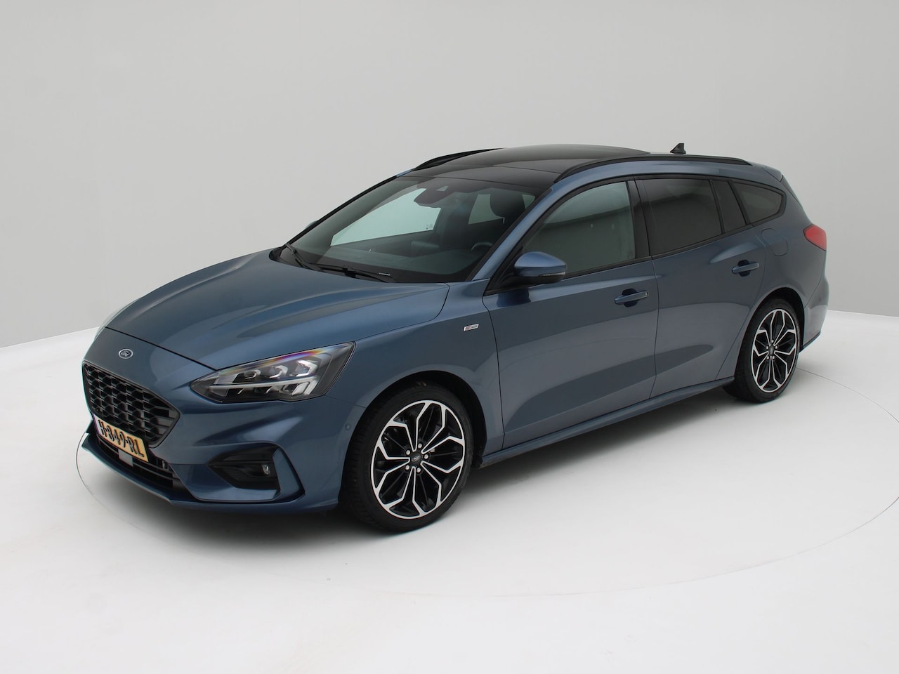 Ford Focus Wagon - 1.5 EcoBoost ST Line Business 182PK Panorama / Camera / LED / Origineel NL - AutoWereld.nl
