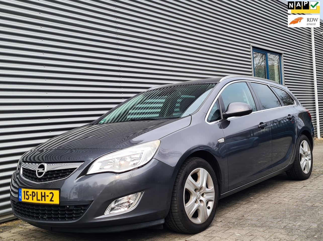 Opel Astra Sports Tourer - 1.4 Turbo Cosmo 02-2011 Antr. Grijs Metallic - AutoWereld.nl