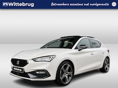 SEAT Leon - 1.5 eTSI DSG FR / Panorama dak / Achteruitrij camera / Stoelverwarming / 18'' LMV