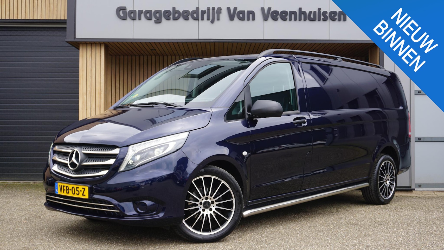 Mercedes-Benz Vito - 116 CDI 163PK Automaat Extra Lang Leder LED 19inch LM Sidebar Trekhaak *46140km* Cavansiet - AutoWereld.nl