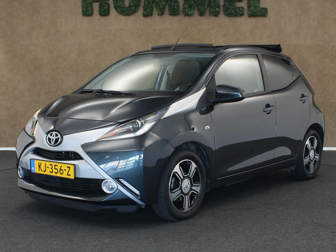 Toyota Aygo - 1.0 VVT-i x-clusiv Cabrio - ORIGINEEL NEDERLANDSE AUTO - DEALER ONDERHOUDEN - AUTOMATISCHE - AutoWereld.nl
