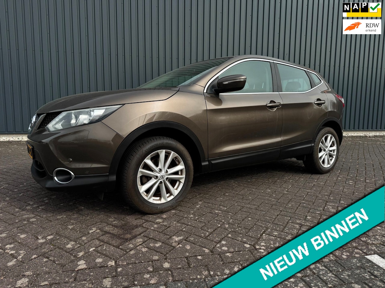 Nissan Qashqai - 1.2 Acenta 1.2 Acenta ( TREKHAAK + AIRCO + NW APK) - AutoWereld.nl