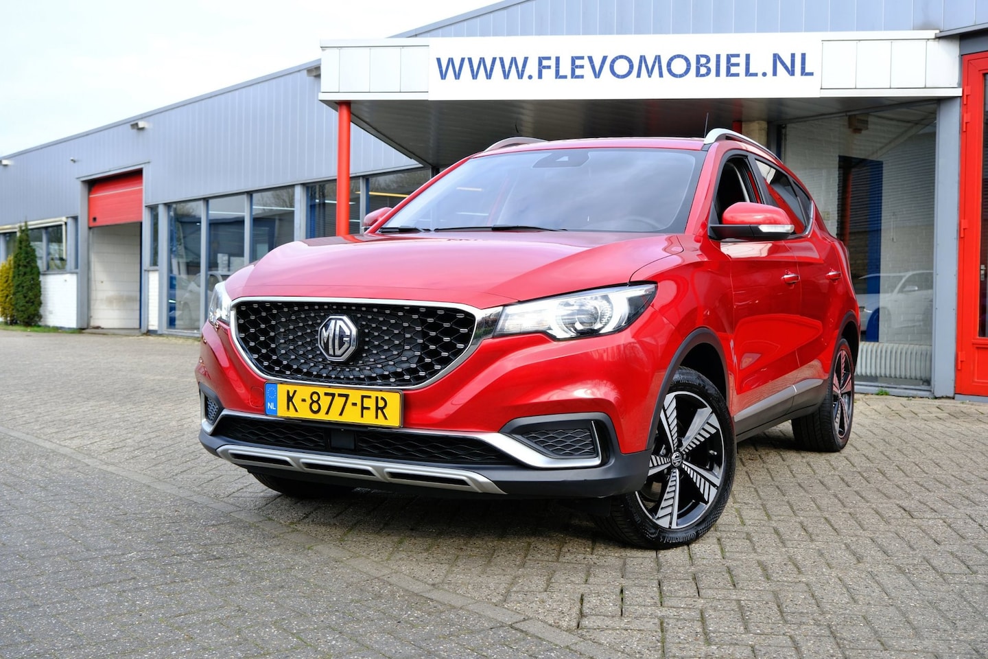 MG ZS - Luxury 45 kWh Aut. Pano|Leder|Adapt.Cruise|LMV|Apple CarPlay - AutoWereld.nl
