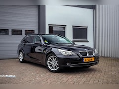 BMW 5-serie Touring - 520i AUT|Leder|Carplay|Trekhaak|Navi pro|Netjes