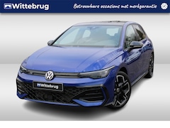 Volkswagen Golf - 1.5 eTSI R-Line 150pk DSG Automaat Black Style / Panorama dak / Navigatie by APP / LM 18 i