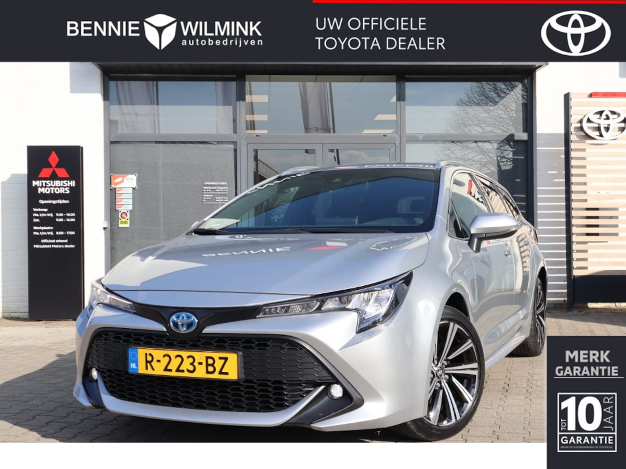 Toyota Corolla Touring Sports - 1.8 Hybrid Dynamic | Stoelverwarming | Carplay - AutoWereld.nl