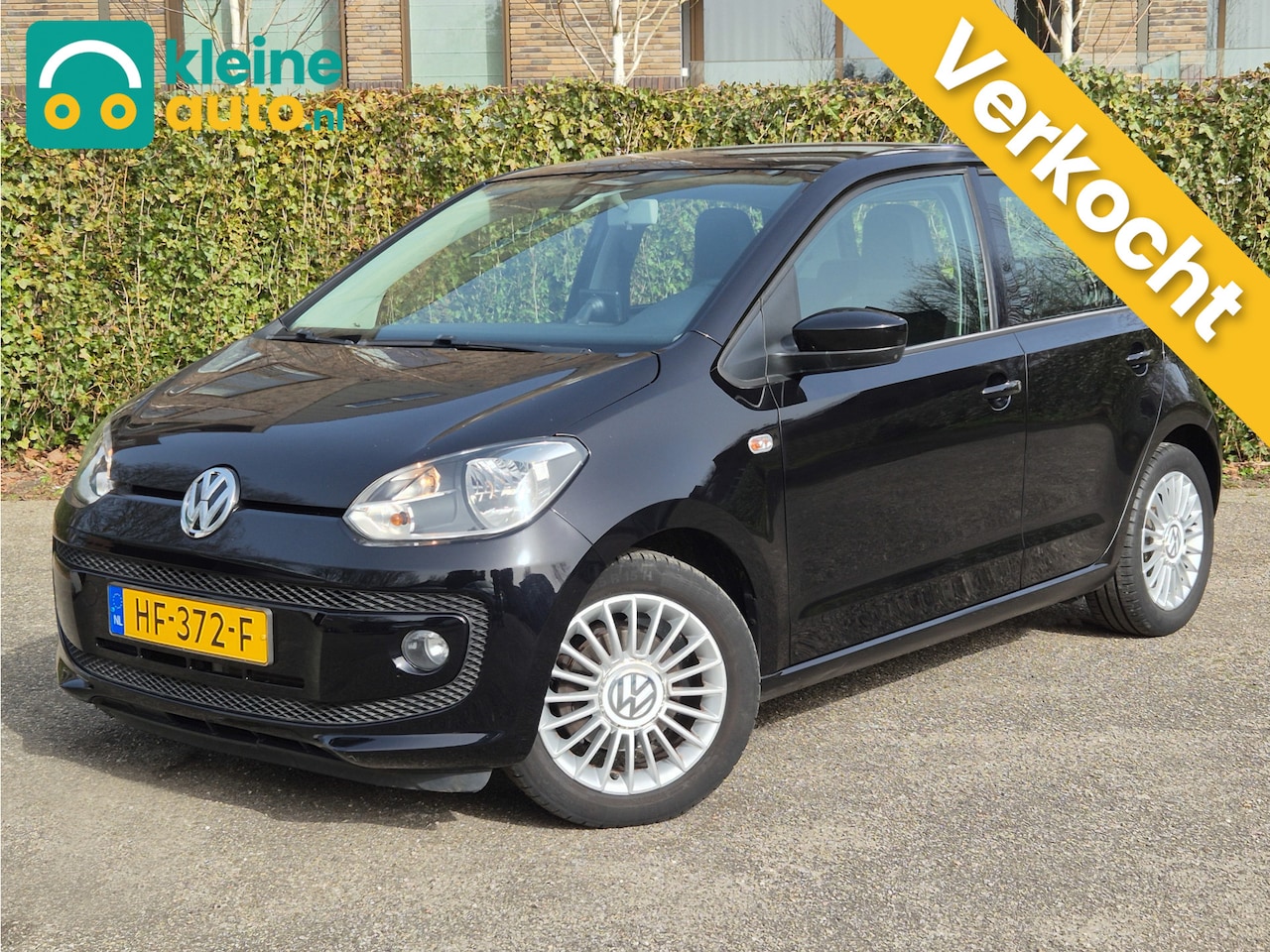 Volkswagen Up! - 1.0 high up! | Navigatie | Parkeersensor | CruiseControl - AutoWereld.nl
