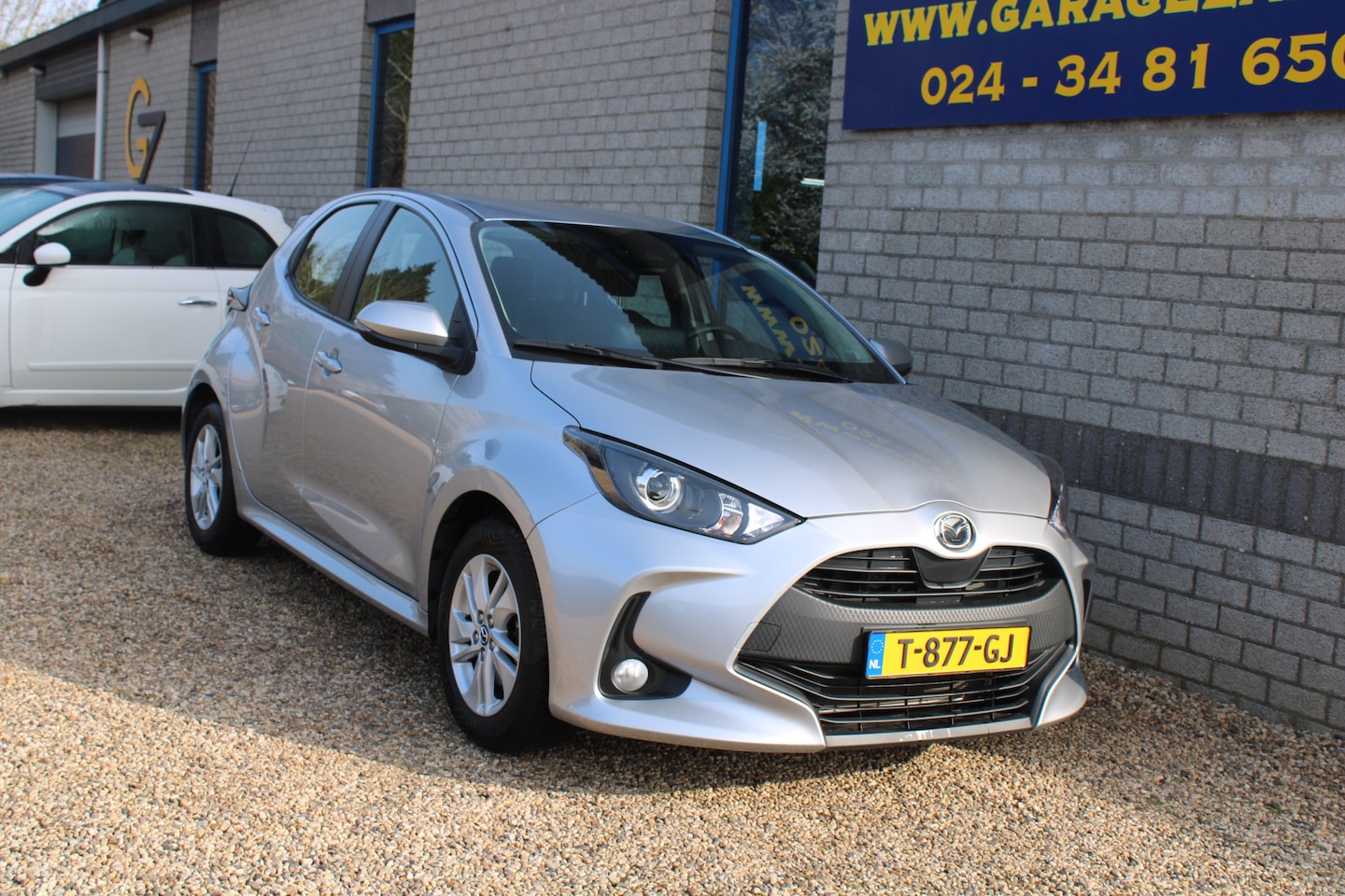 Mazda 2 Hybrid - 1.5 Agile Clima Cruise control Navi via smartphone - AutoWereld.nl