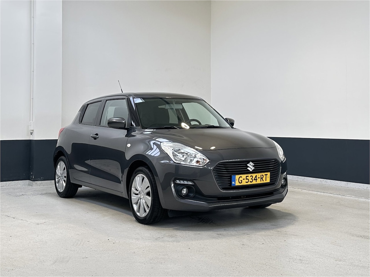 Suzuki Swift - 1.2 Select | Apple Carplay | Android Auto | Camera | NL | LM velgen | - AutoWereld.nl