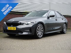 BMW 3-serie - 320i High Exec.Individual/Dealeronderhouden/ Trekhaak wegklapbaar