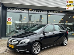 Mercedes-Benz B-klasse - 200 Ambition Aut. Leer Xenon Navi Park.Sens NAP NL-Auto Dealeronderhouden