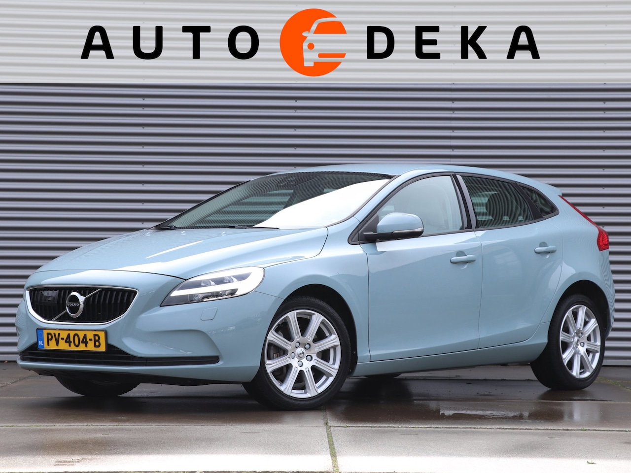 Volvo V40 - 1.5 T2 Nordic+ Automaat *Dealeronderh*ACC*Stoelverw.* - AutoWereld.nl