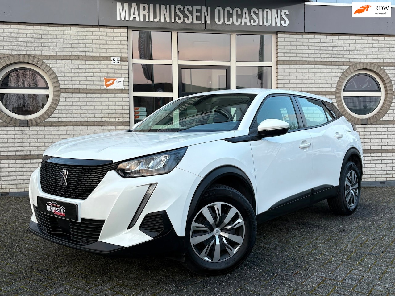 Peugeot 2008 - 1.2 PureTech Active |Cruise,PDC,Navi| - AutoWereld.nl