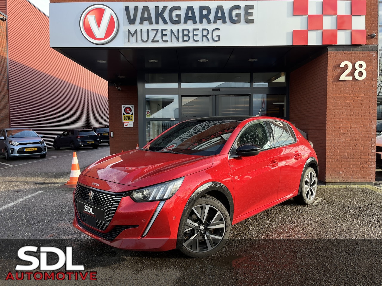 Peugeot 208 - 1.2 PureTech GT // FULL LED // HALF LEDER // DODEHOEK // 3D COCKPIT // CAMERA+SENSOREN // - AutoWereld.nl