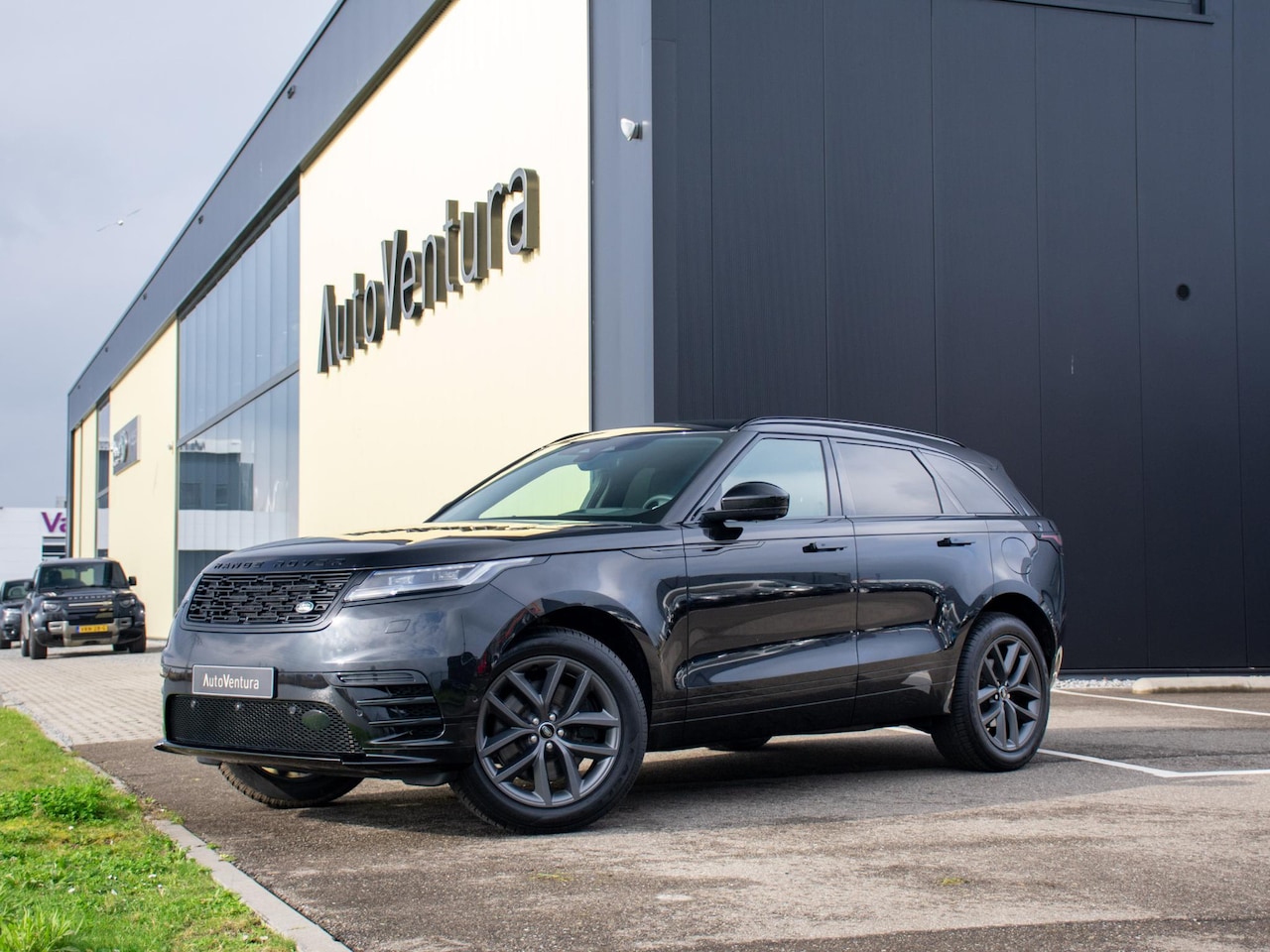 Land Rover Range Rover Velar - 2.0 P400e AWD Dynamic SE PHEV | Trekhaak | Head-Up | 360 camera | Black Pack | Adapt. Crui - AutoWereld.nl