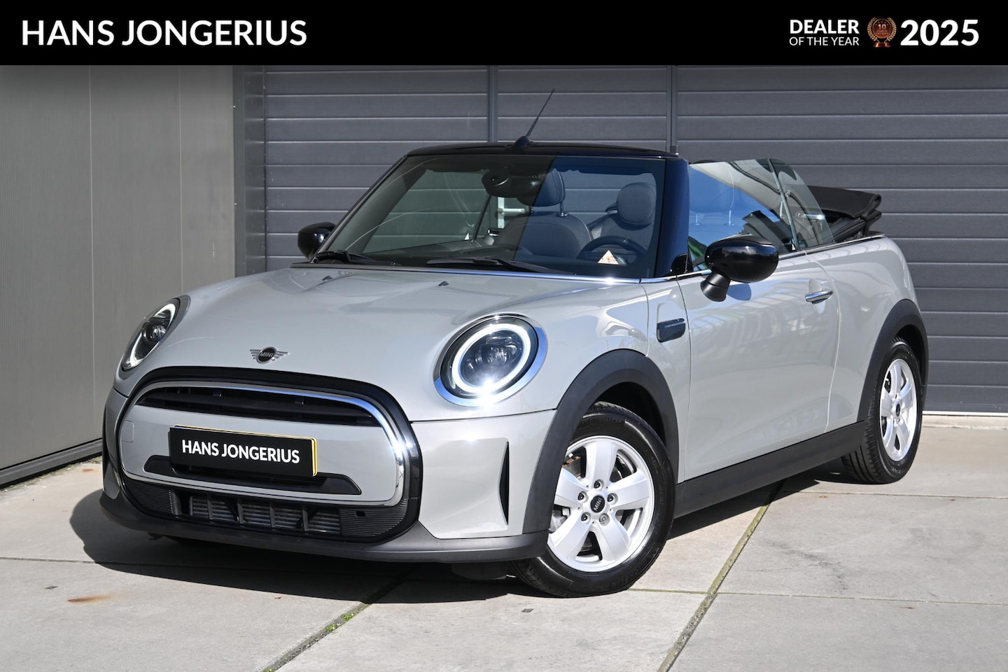 MINI Cabrio - Mini 1.5 Cooper Classic | AUTOMAAT | STOELVERWARMING | CAMERA | NAVI | CRUISE CONTROL | CL - AutoWereld.nl