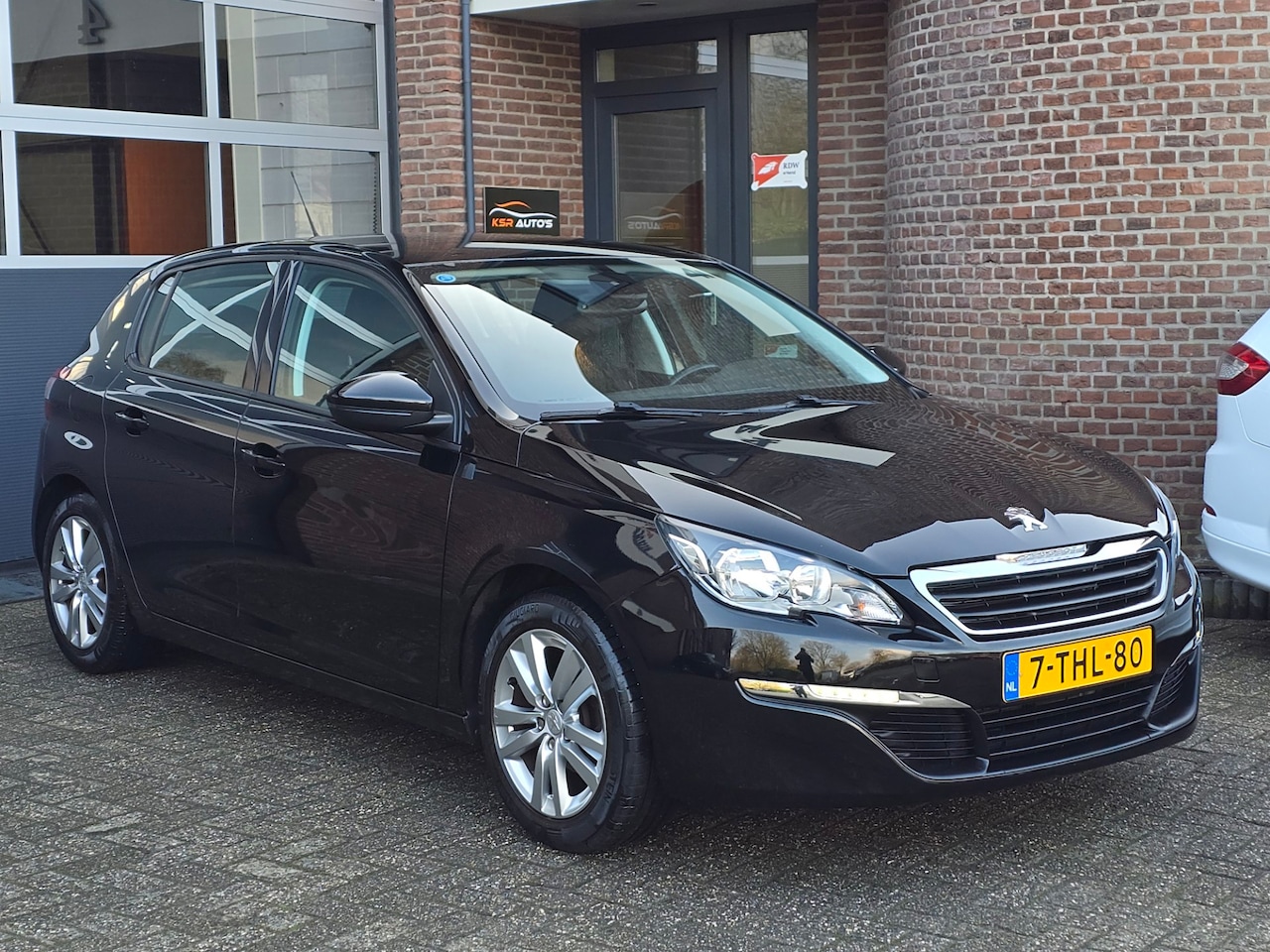 Peugeot 308 - 1.2 VTi Active Nap |Navi|Trekhaak |Apk - AutoWereld.nl