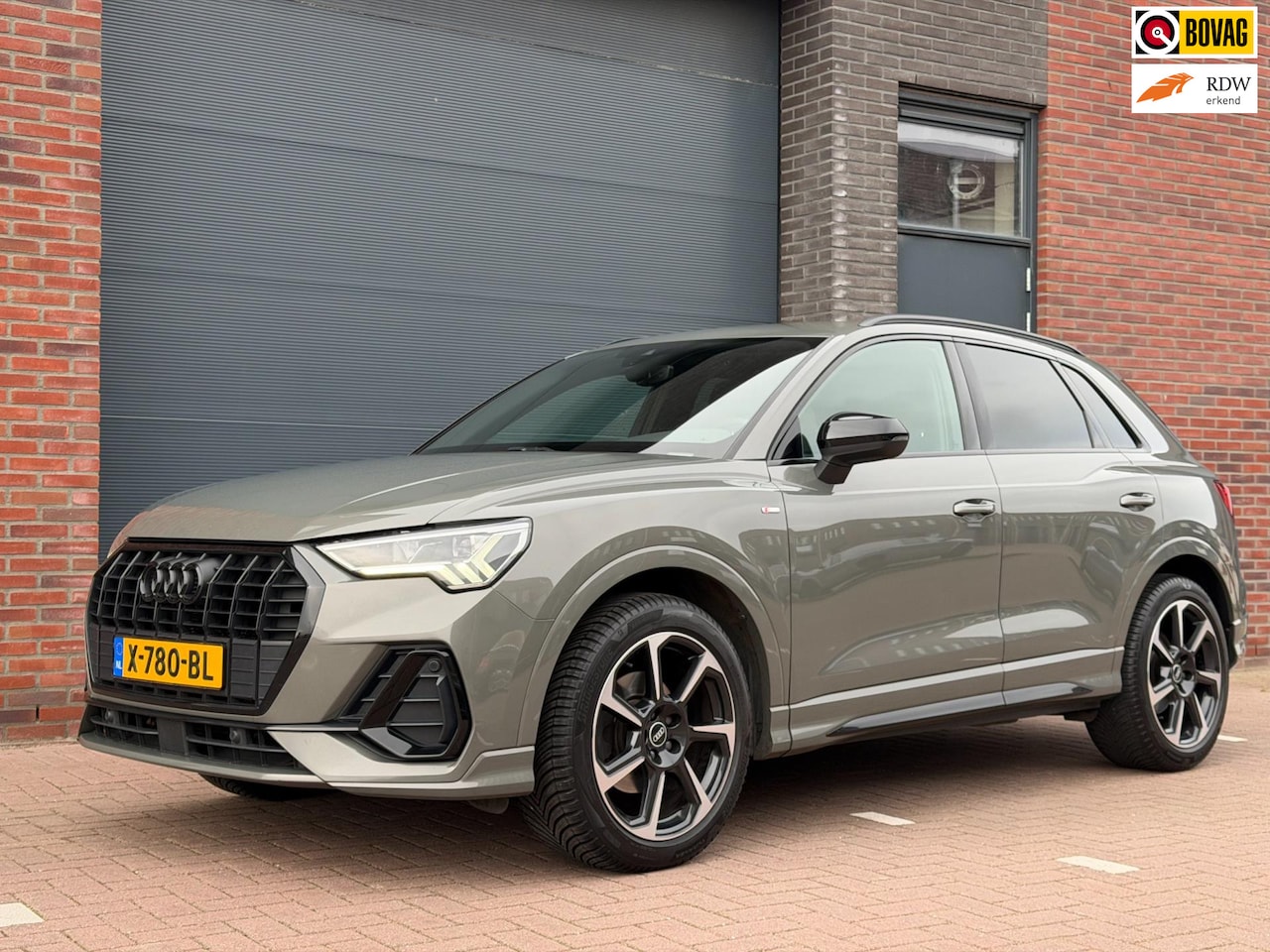 Audi Q3 - 35 TFSI S Line Automaat | Virtual Cockpit | Trekhaak | Stoelverwarming - AutoWereld.nl