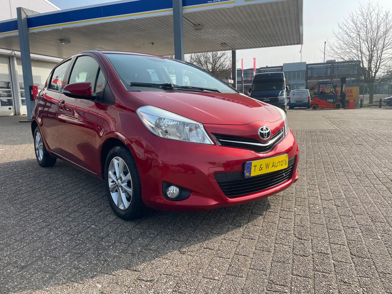 Toyota Yaris - 1.3 VVT-i Now Top 5 editie 1.3 VVT-i Now Top 5 editie - AutoWereld.nl