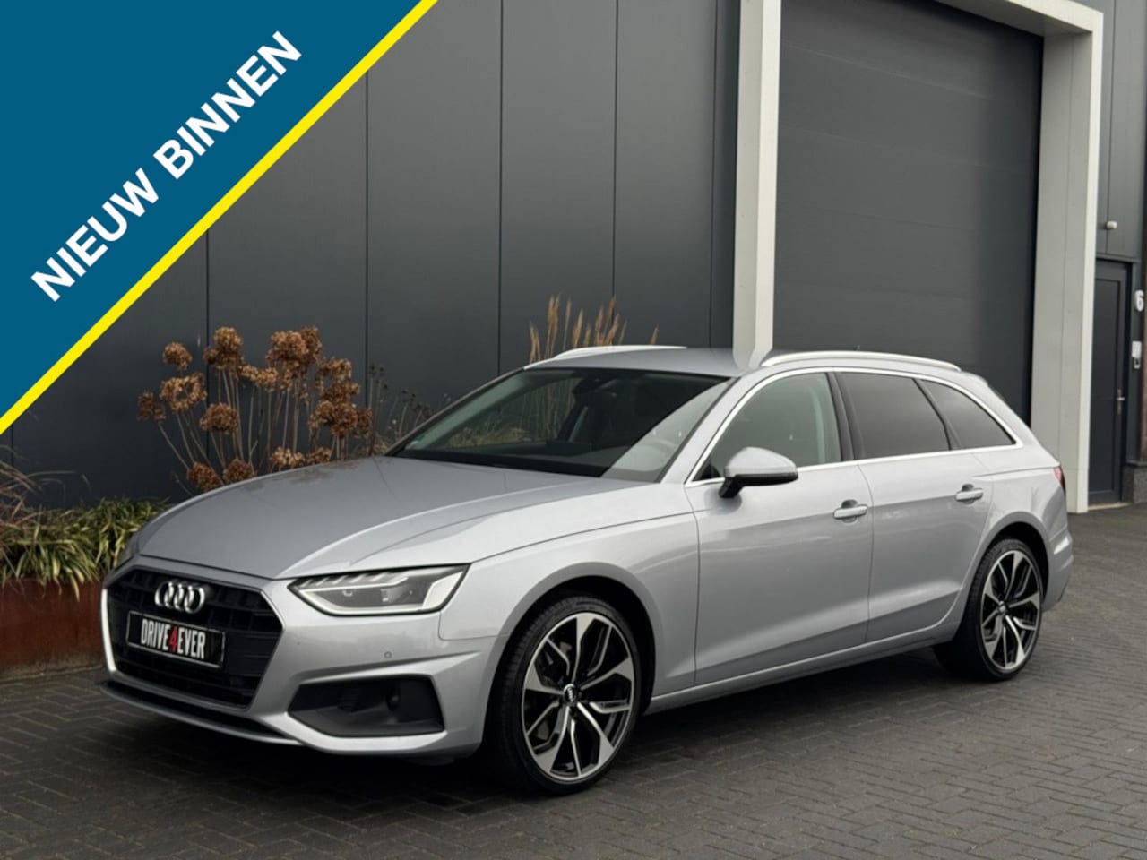 Audi A4 Avant - 35 TFSI Pro Line m22 NAVI AIRCO PDC LEDER LED SPORTVELGEN - AutoWereld.nl