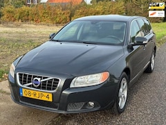 Volvo V70 - 1.6 T4 Momentum Automaat ECC Audio/CD Navigatie LMV 17" Leder ABS ESP Cruisecontrol PDC AS