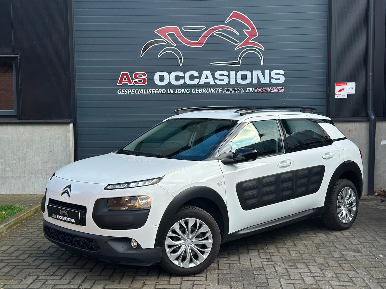 Citroën C4 Cactus - 1.2 PureTech Business - Stoelvw - AutoPark - AutoWereld.nl