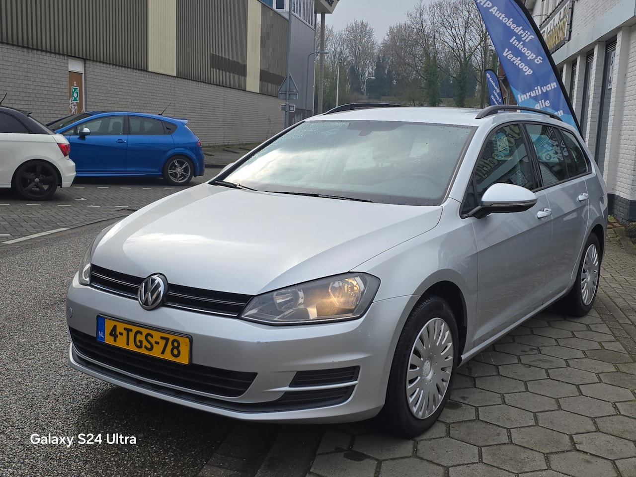 Volkswagen Golf Variant - 1.2 TSI Comfortline*1 e eigenaar *navigatie *nap*apk*airco * trekhaak*dealer onderhoud *in - AutoWereld.nl