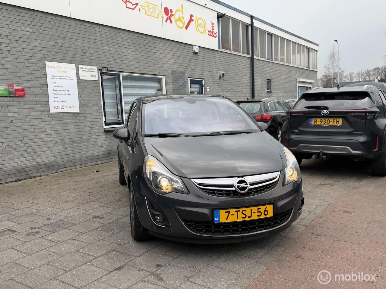 Opel Corsa - 1.2-16V Cosmo automaat |airco - AutoWereld.nl