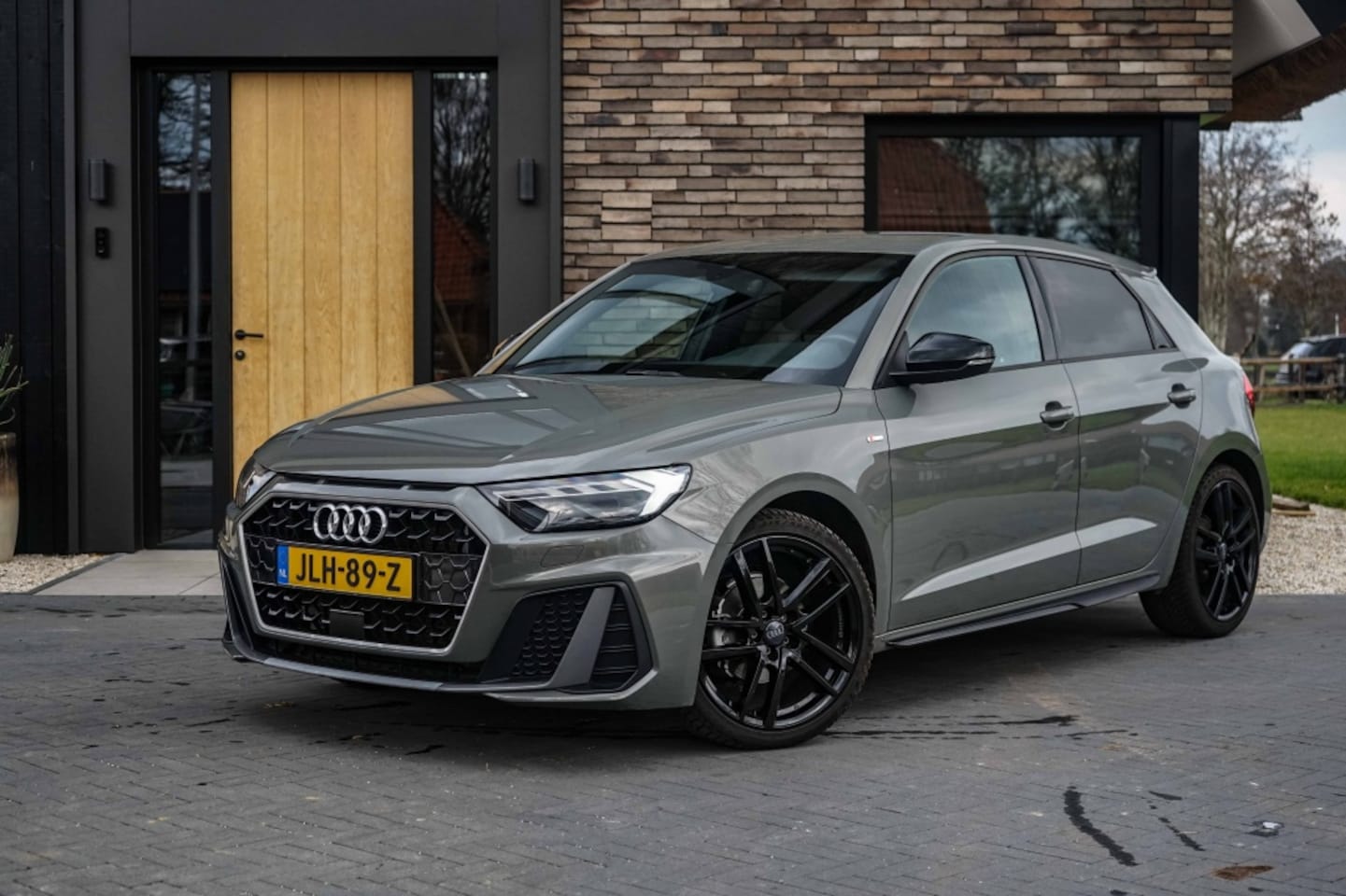 Audi A1 - Sportpack 30 TFSI 3X S-line/LED/ACC/Virtual/Chronosgrey/116PK - AutoWereld.nl