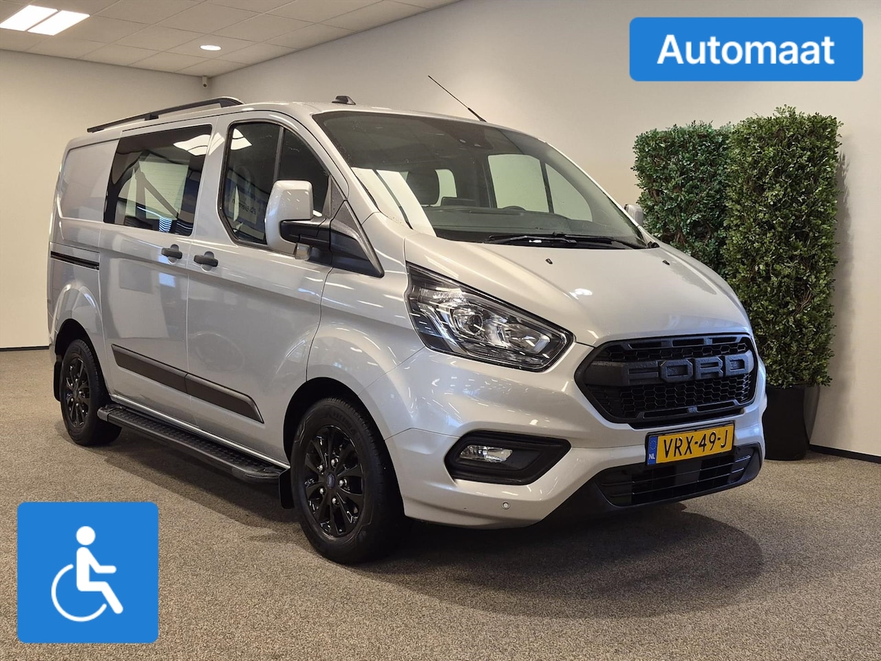 Ford Transit Custom - L1H1 Rolstoelbus 3+1 - AutoWereld.nl