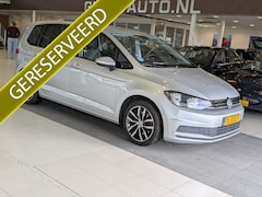 Volkswagen Touran - 1.2 TSI Connected Series 7 Persoons Airco, Cruise Control, Stuurbekrachtiging