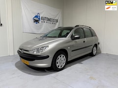 Peugeot 206 SW - 1.4 Pop' Art - Lage kilometerstand- zeer netjes