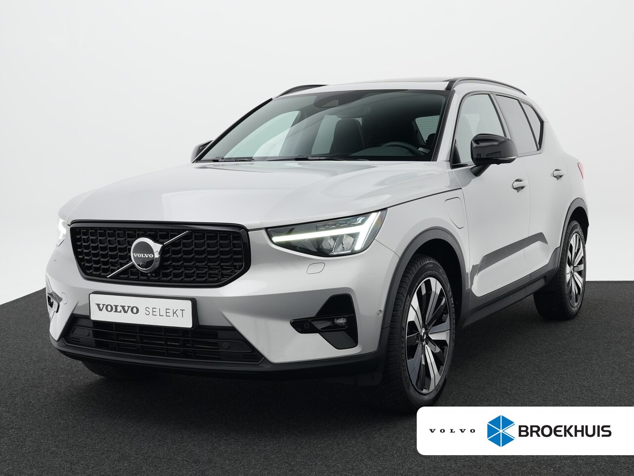 Volvo XC40 - T5 Recharge Ultimate Dark | Harman/Kardon | Panoramadak | 360° Camera | Trekhaak | Elek St - AutoWereld.nl