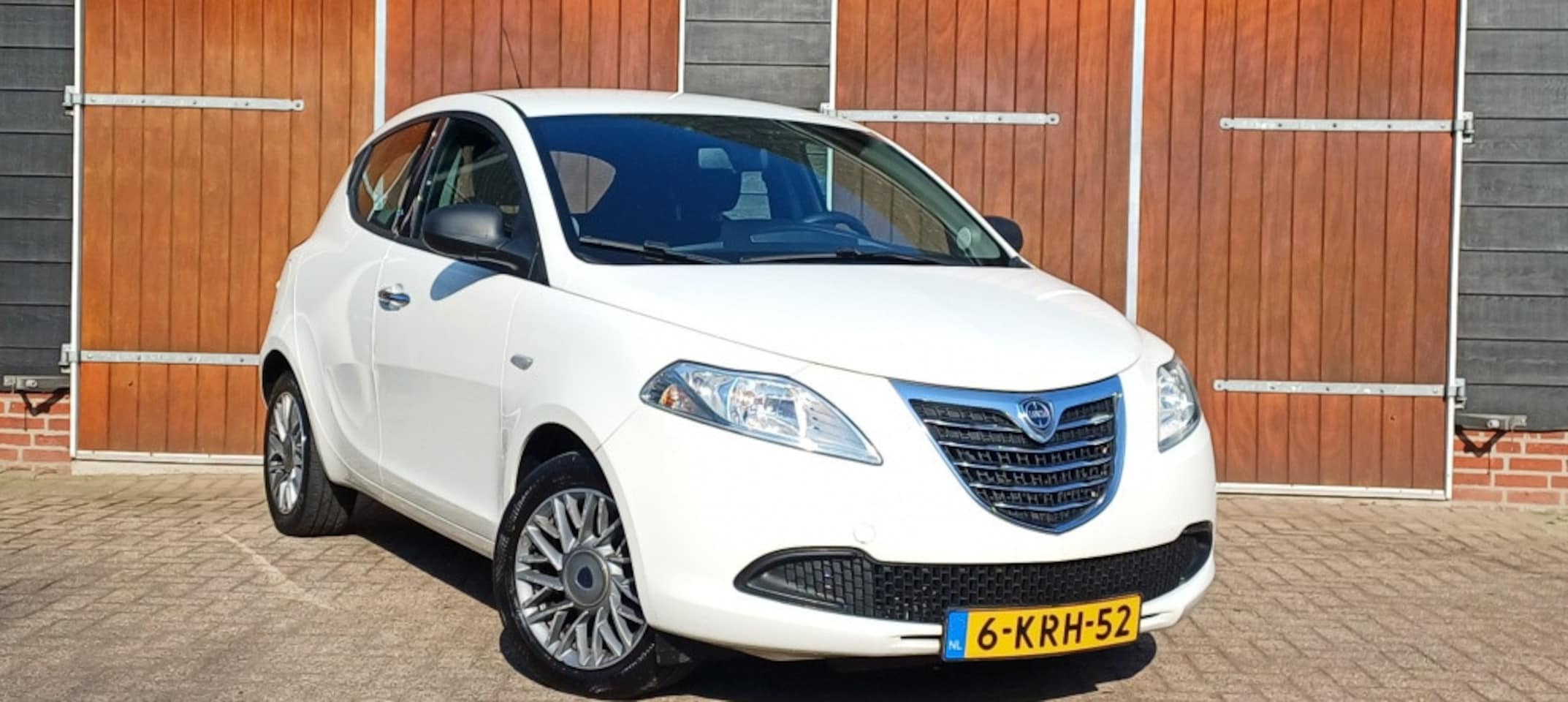 Lancia Y(psilon) - Ypsilon 0.9 TwinAir Silver +, NAP, Airco, Nette auto, Zuinig - AutoWereld.nl