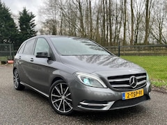 Mercedes-Benz B-klasse - 180 Ambition /Panoramadak/Dealer onderhouden